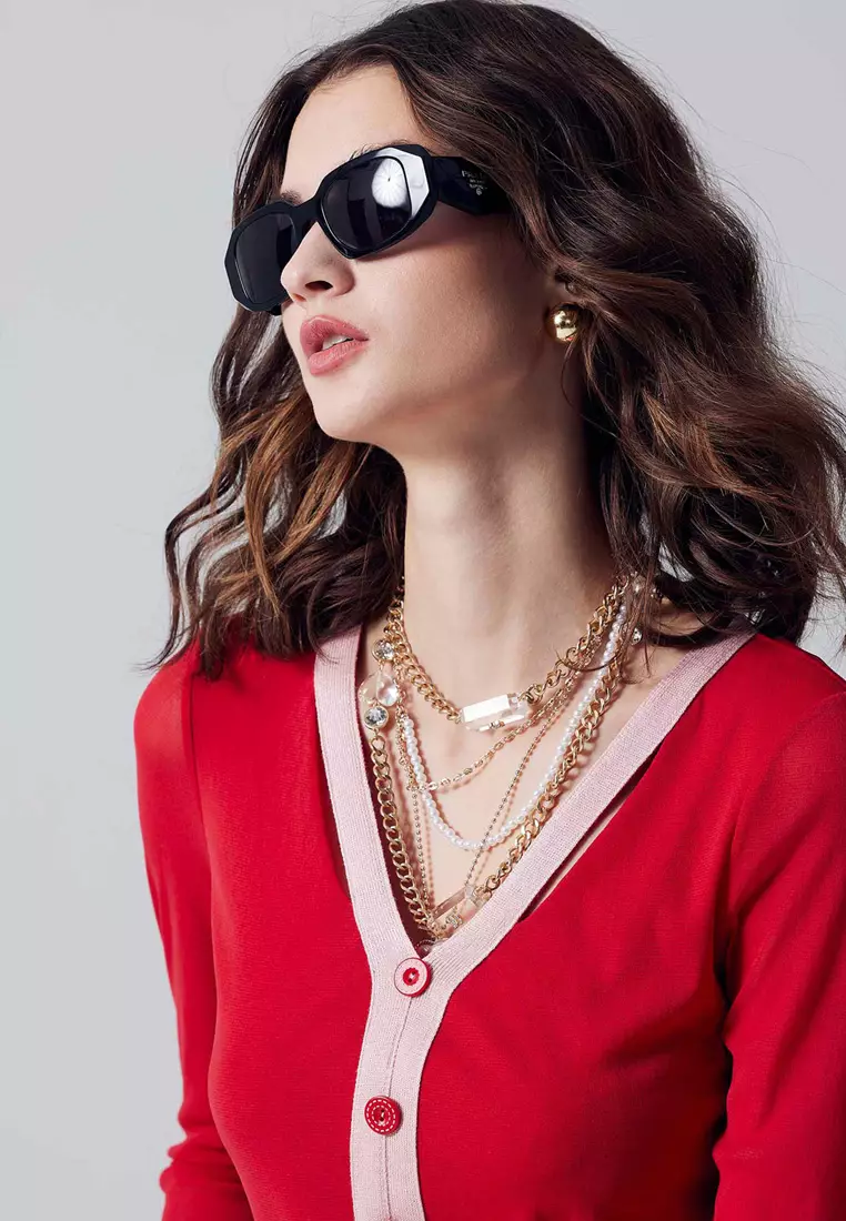 V-Neck Top With Contrast Trim Detail