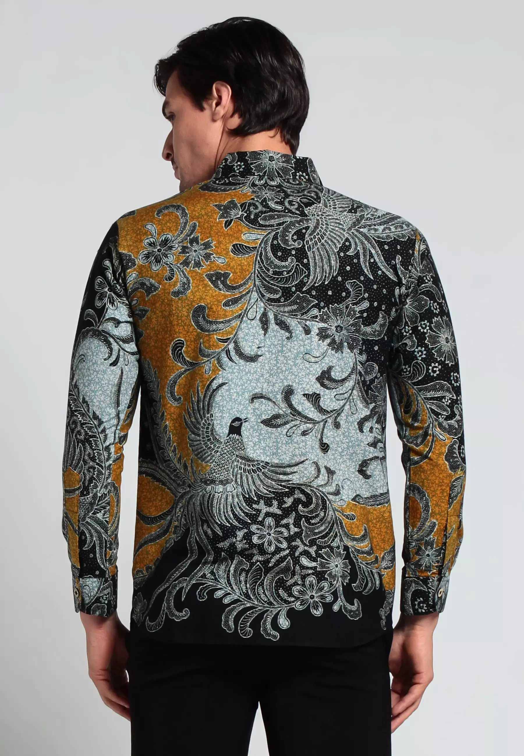 Kemeja Bangau leher hitam slimfit