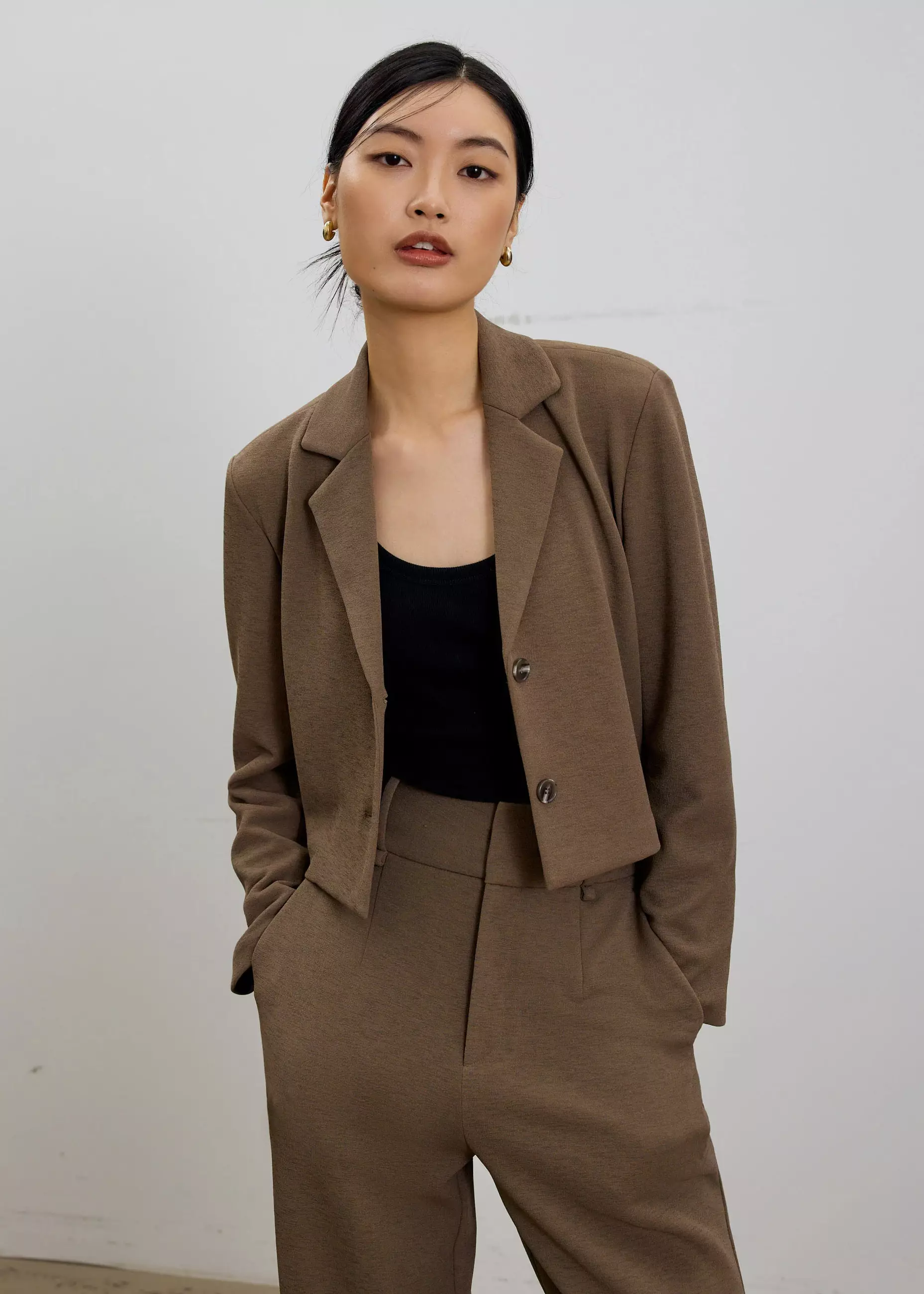 Blazer Wanita - Alya Boxy Crop Blazer