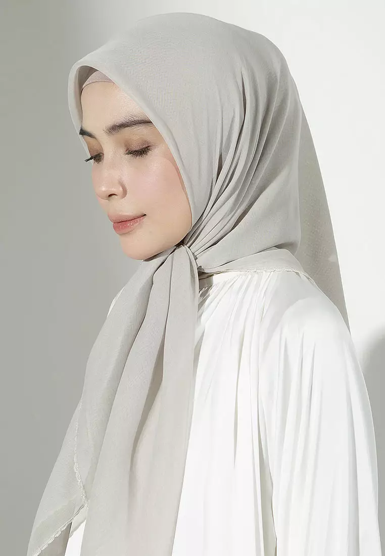 Paris Embroidery Signature Square (Lozy X Hamidah) Soft Sage