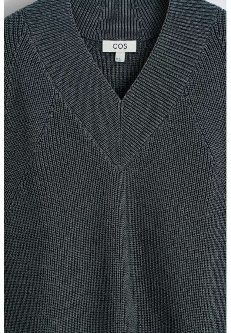 RIBBED WOOL V-NECK VEST