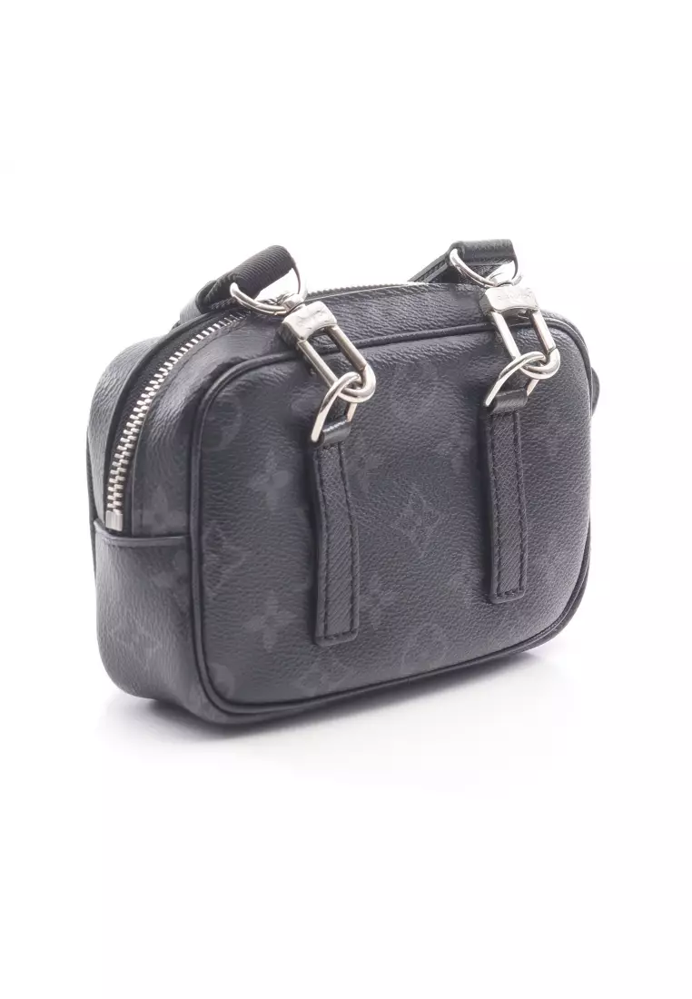 Pre-Loved Louis Vuitton outdoors pochette Taigarama Noir Shoulder bag body bag PVC leather black
