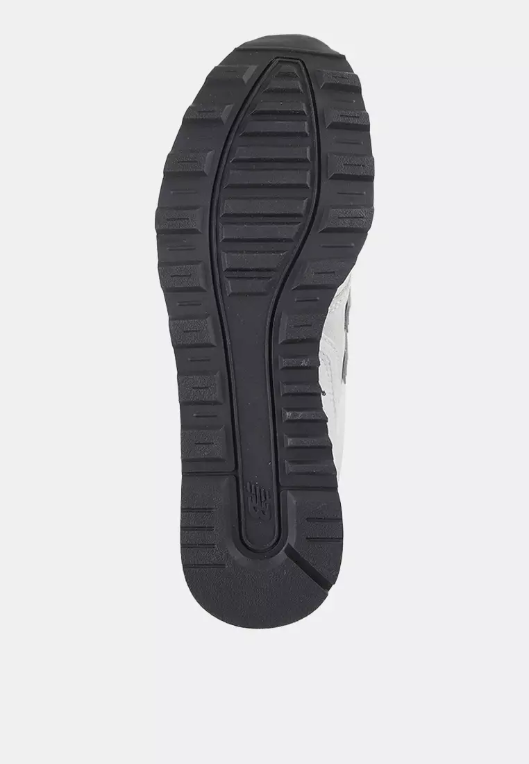 996