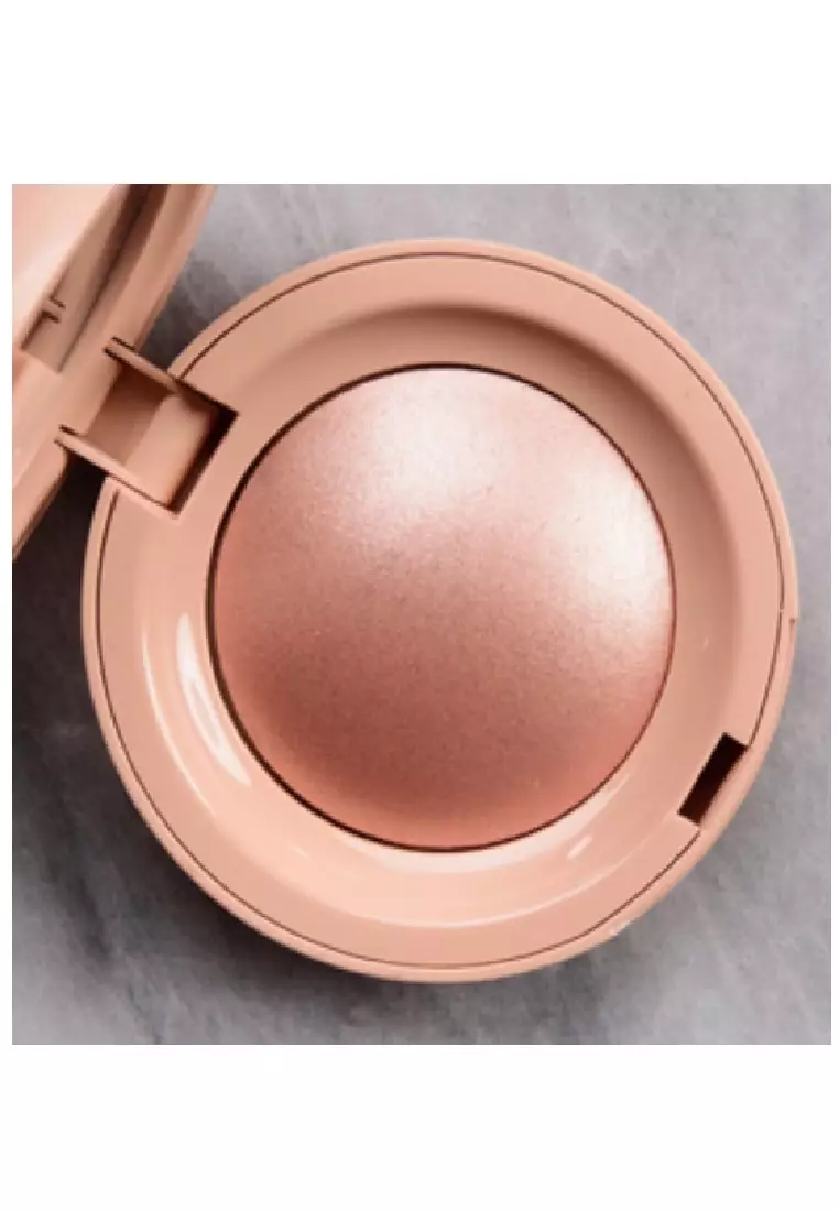 Rare Beauty Positive Light Silky Touch Highlighter - Mesmerize