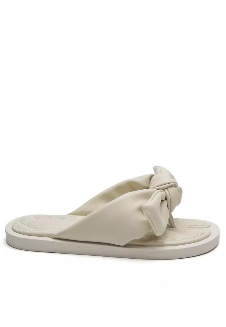 Discount on Twenty Eight Shoes  shoes - SKU: Soft Bow Flat Flip-Flops Ps9368-6