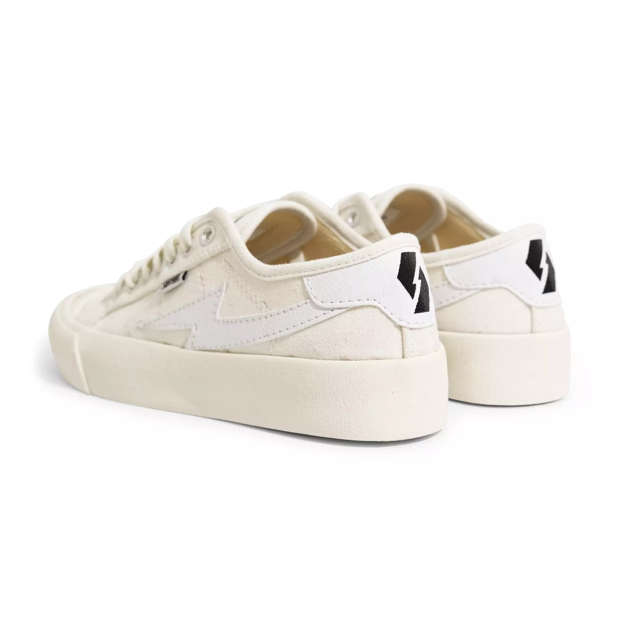 SABA Titan Off White - Sepatu Sneakers Casual Pria Wanita