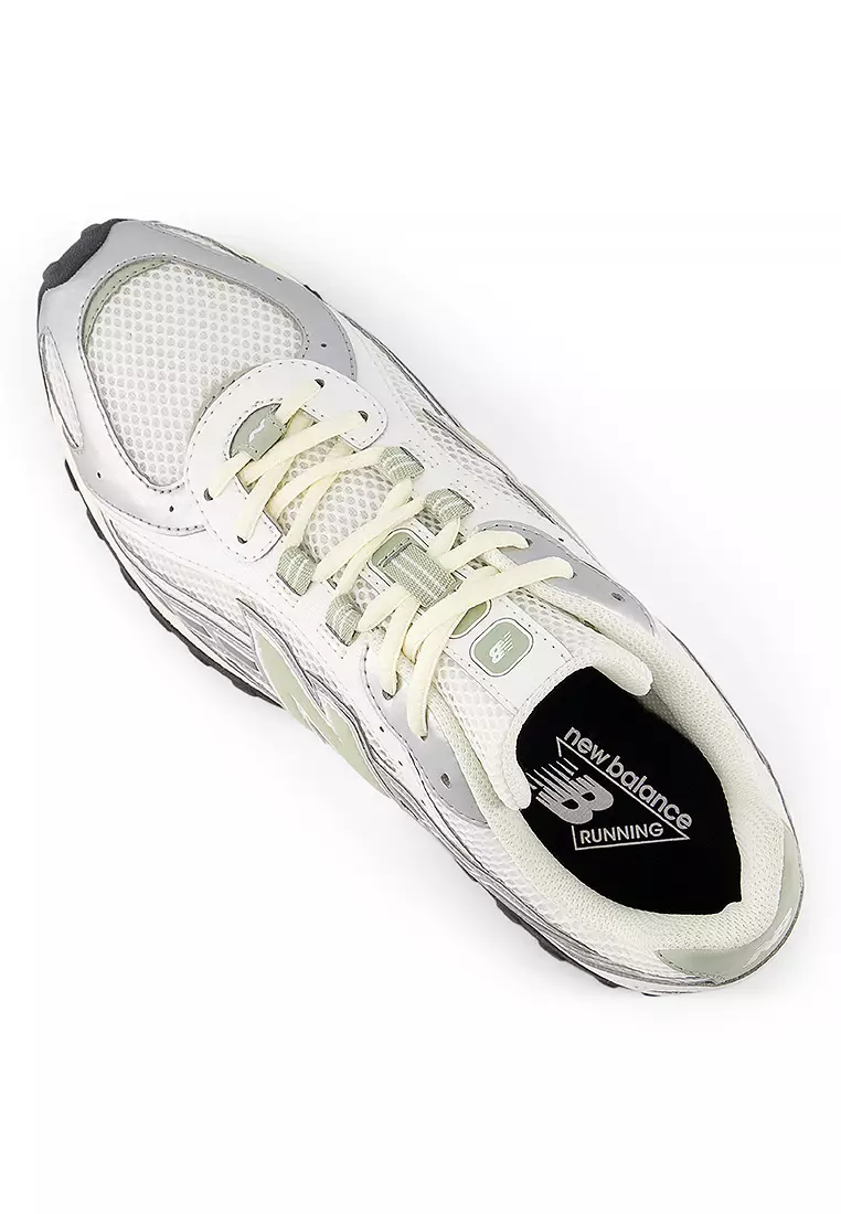 204L Classic Lifestyle Shoes