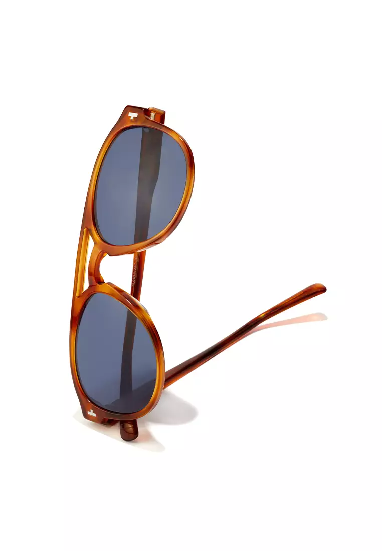 HAWKERS Carey Blue DIVER Sunglasses for Men and Women, Unisex. UV400 Protection. Official Product designed in Spain