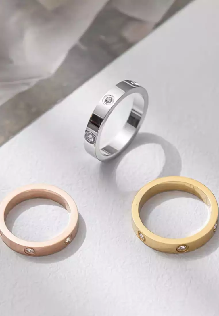 Wanderlust 鋯石鑲嵌銀色永恆戒指