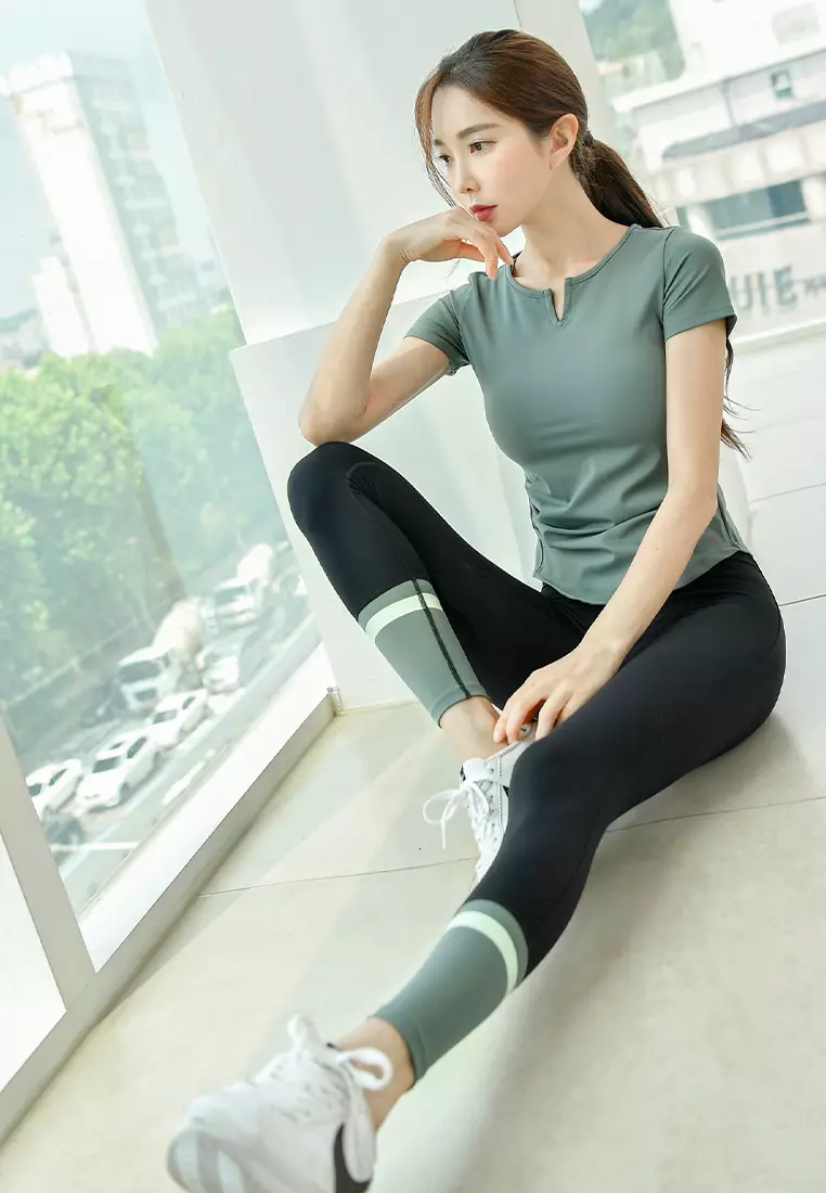 (2PCS) Quick Dry Running Fitness Yoga Dance Set (Tops+Bottoms)