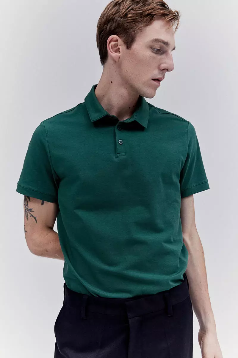 H & m green 2025 short t-shirt with cuffs