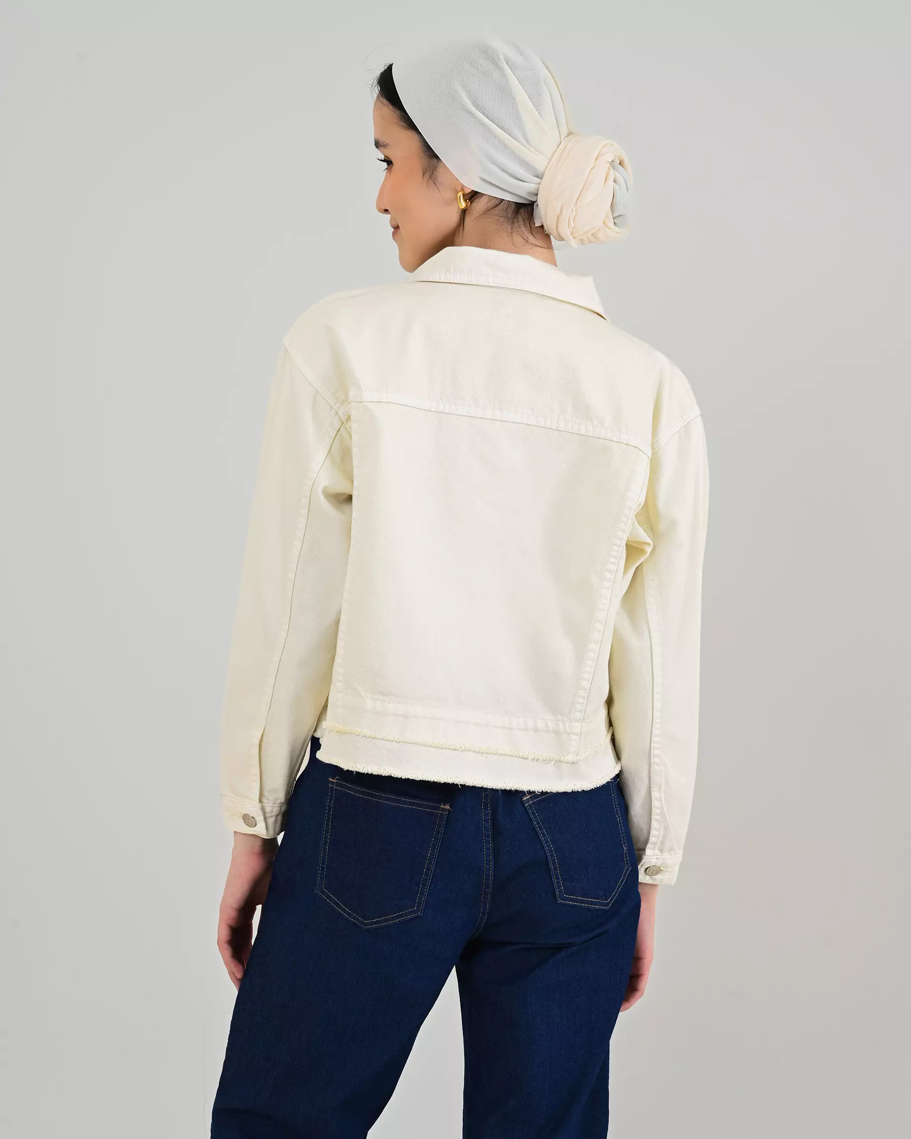 Geulis.id MOLA DENIM JACKET - Brokenwhite