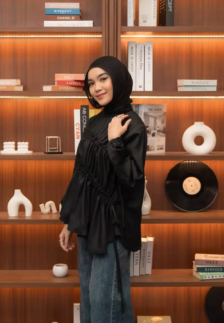 Molly Blouse - Black