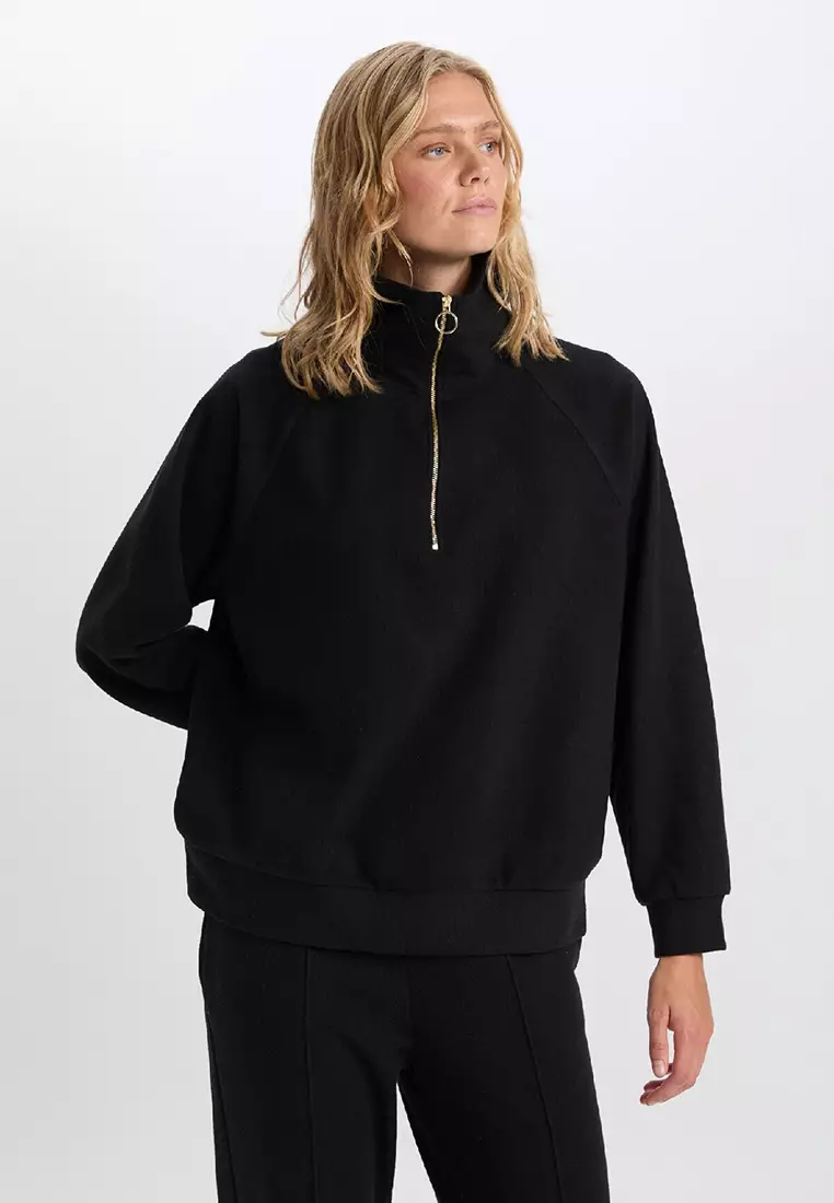 Half-Zip Raglan Sleeves Sweatshirt