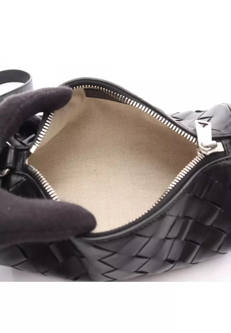 Pre-Loved BOTTEGA VENETA Intrecciato barrel Shoulder bag leather black