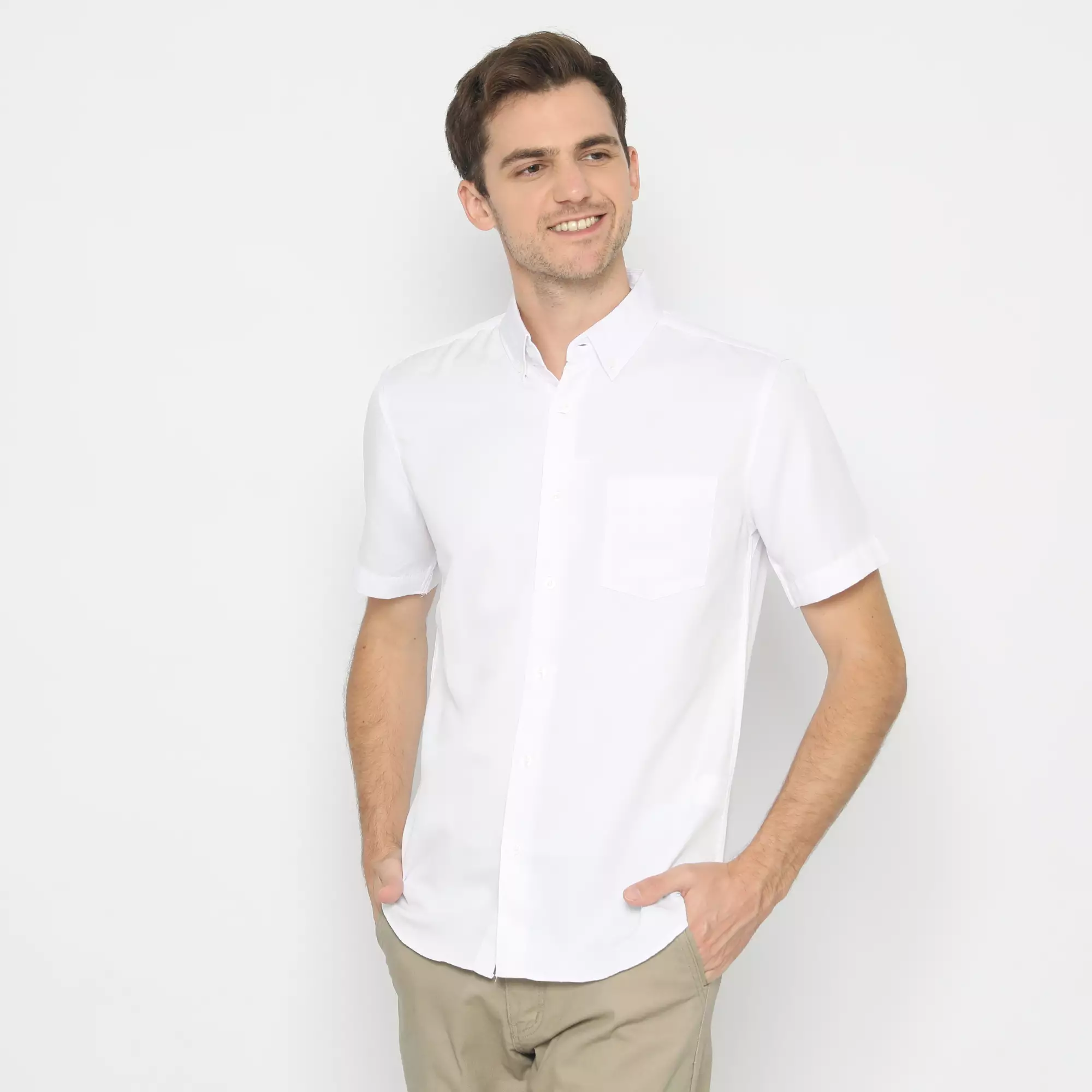 Platini Kemeja Putih Pria Lengan Pendek Polinosic 63014