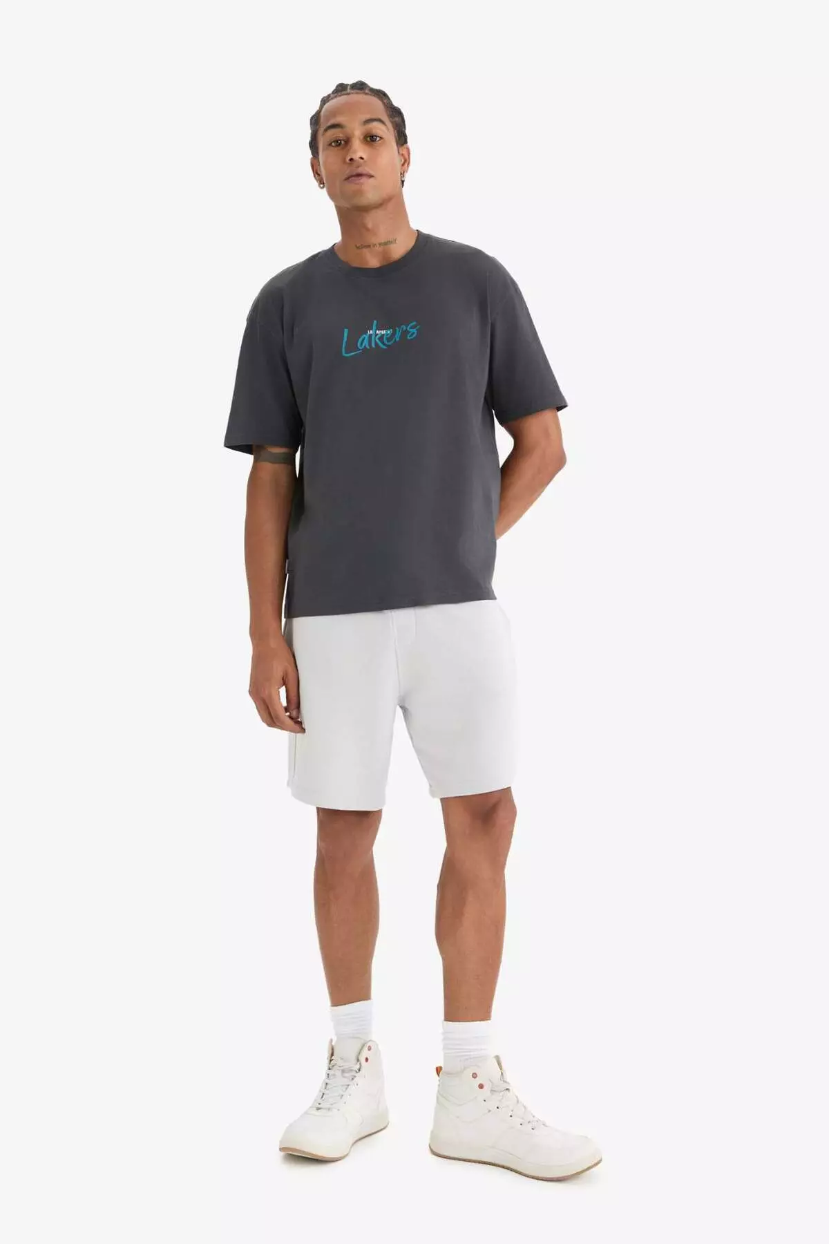 Defactofit Nba Los Angeles Lakers Boxy Fit Crew Neck Back Printed Short Sleeve T-Shirt E0133Ax25Sp