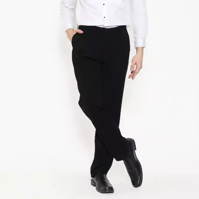 Lawell Celana Panjang Pria Regular Fit Warna Jet Black – Polos & Motif Salur | KEEGAN