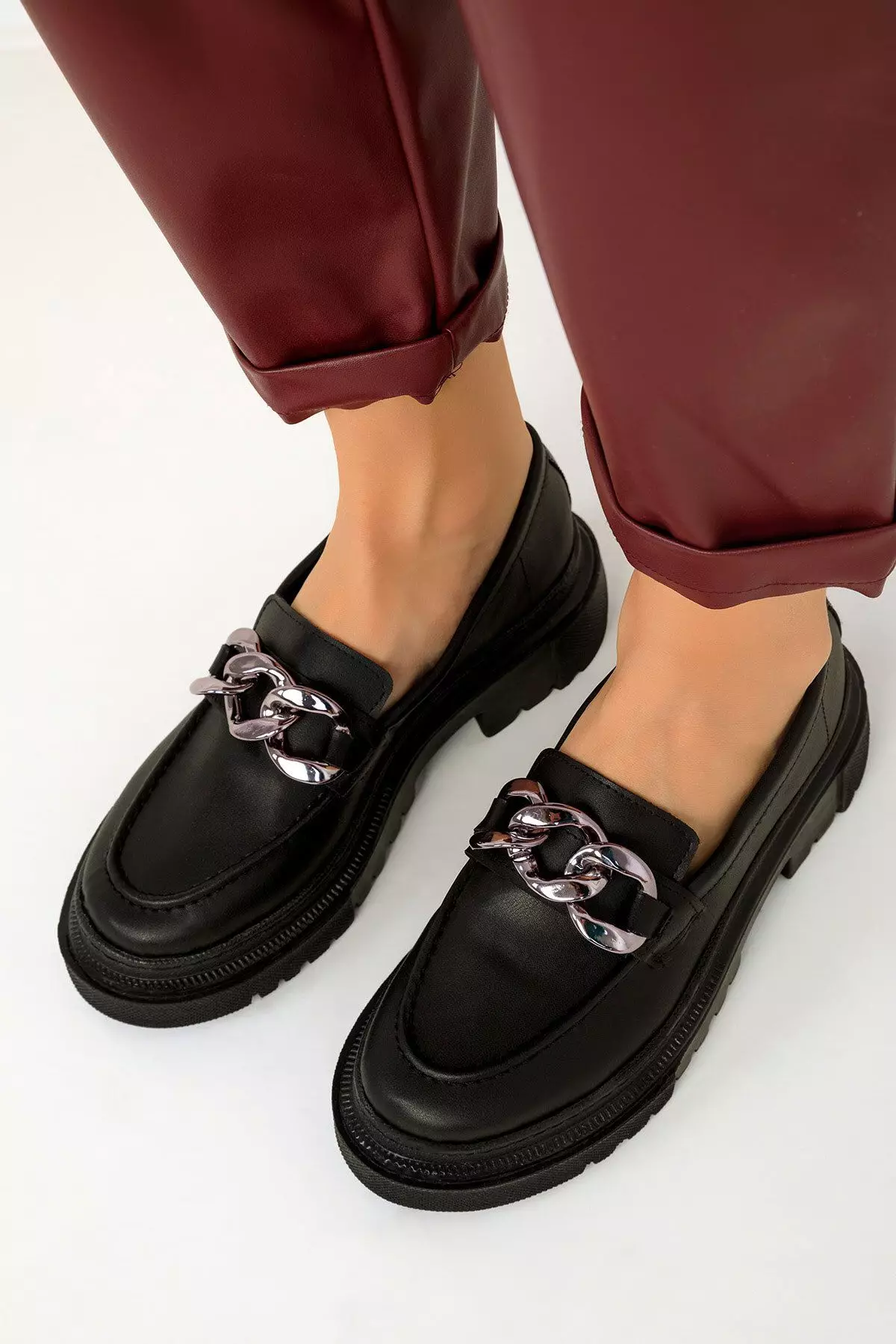 Discount on Soho  shoes - SKU: Round Toe Chain Loafers