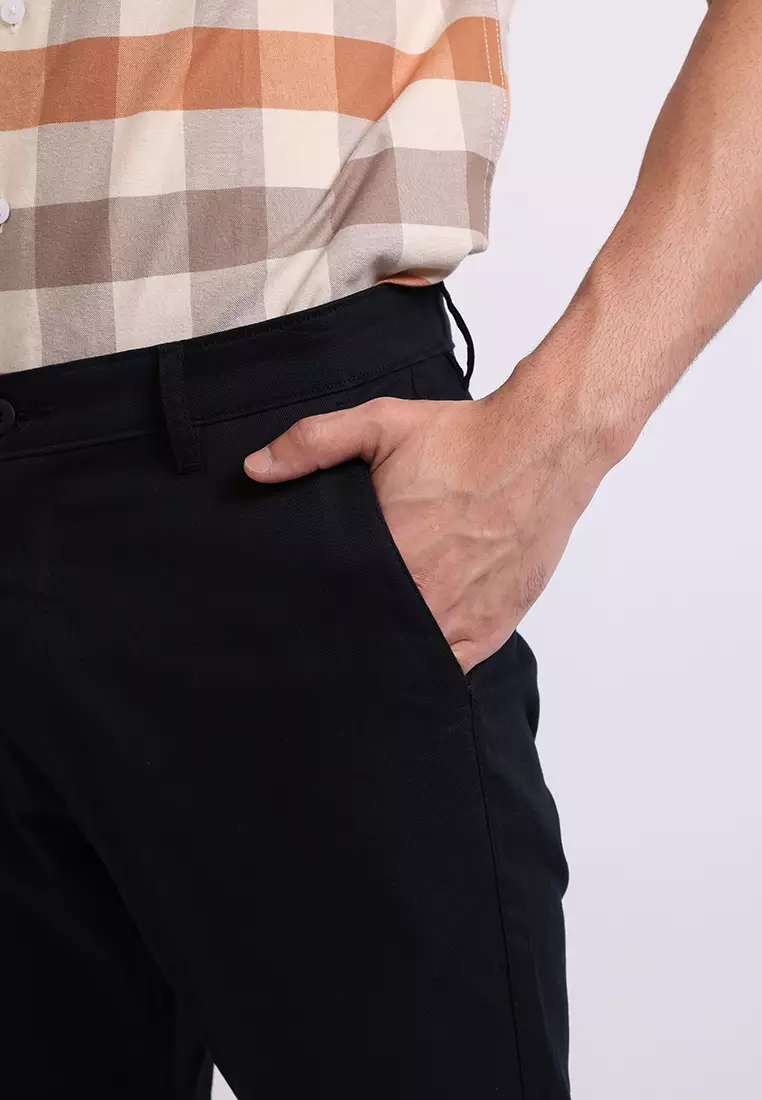 Manzone Celana Panjang Pria Chinos Slim Fit Roku - Black Warna Black