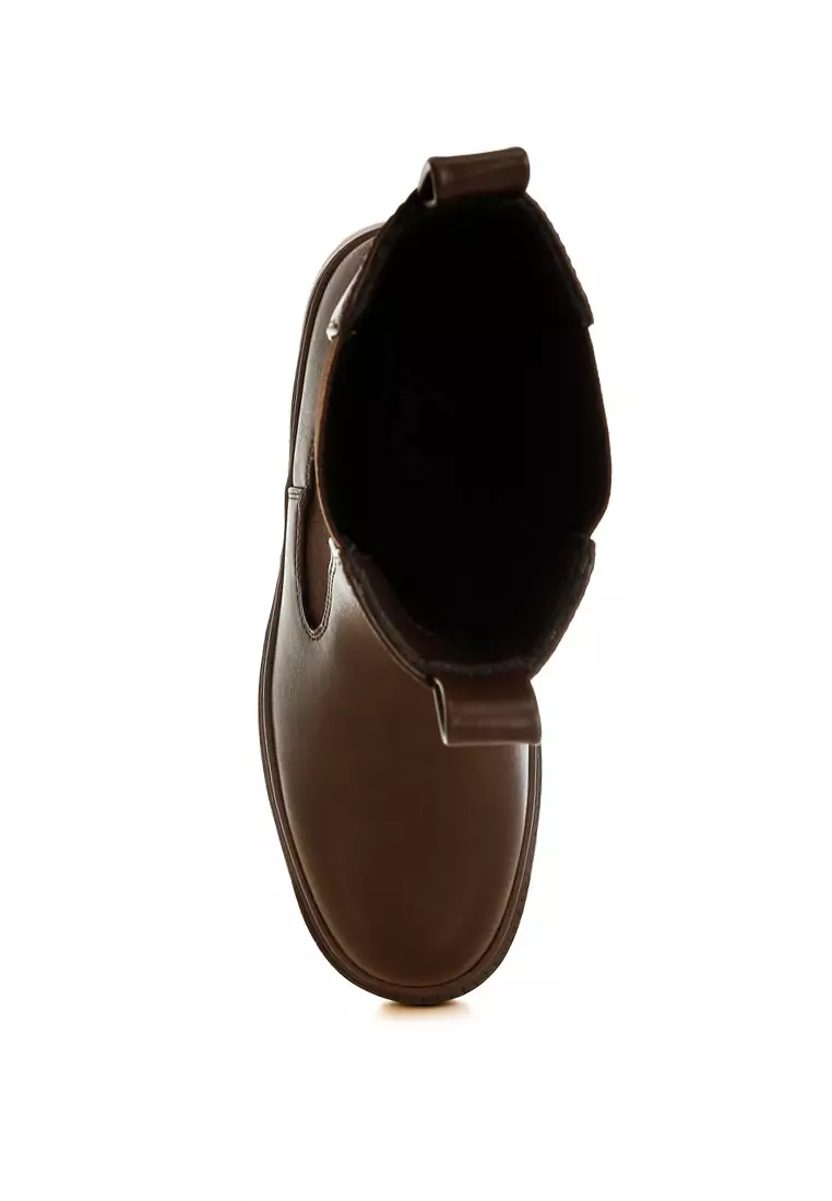 Elasticated Gussets Lug Sole Boots in Brown