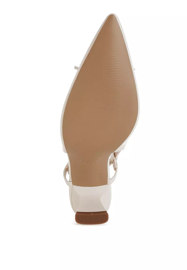 Sepatu Slingback Runcing dengan Tumit Kucing dalam Warna Putih