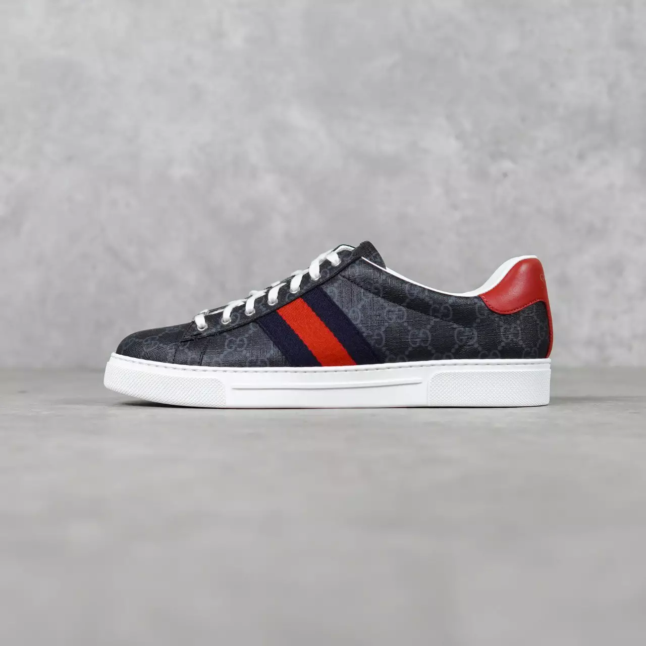 Sepatu GUCCI ACE GG MONOGRAM BLACK SNEAKER 100% ORIGINAL