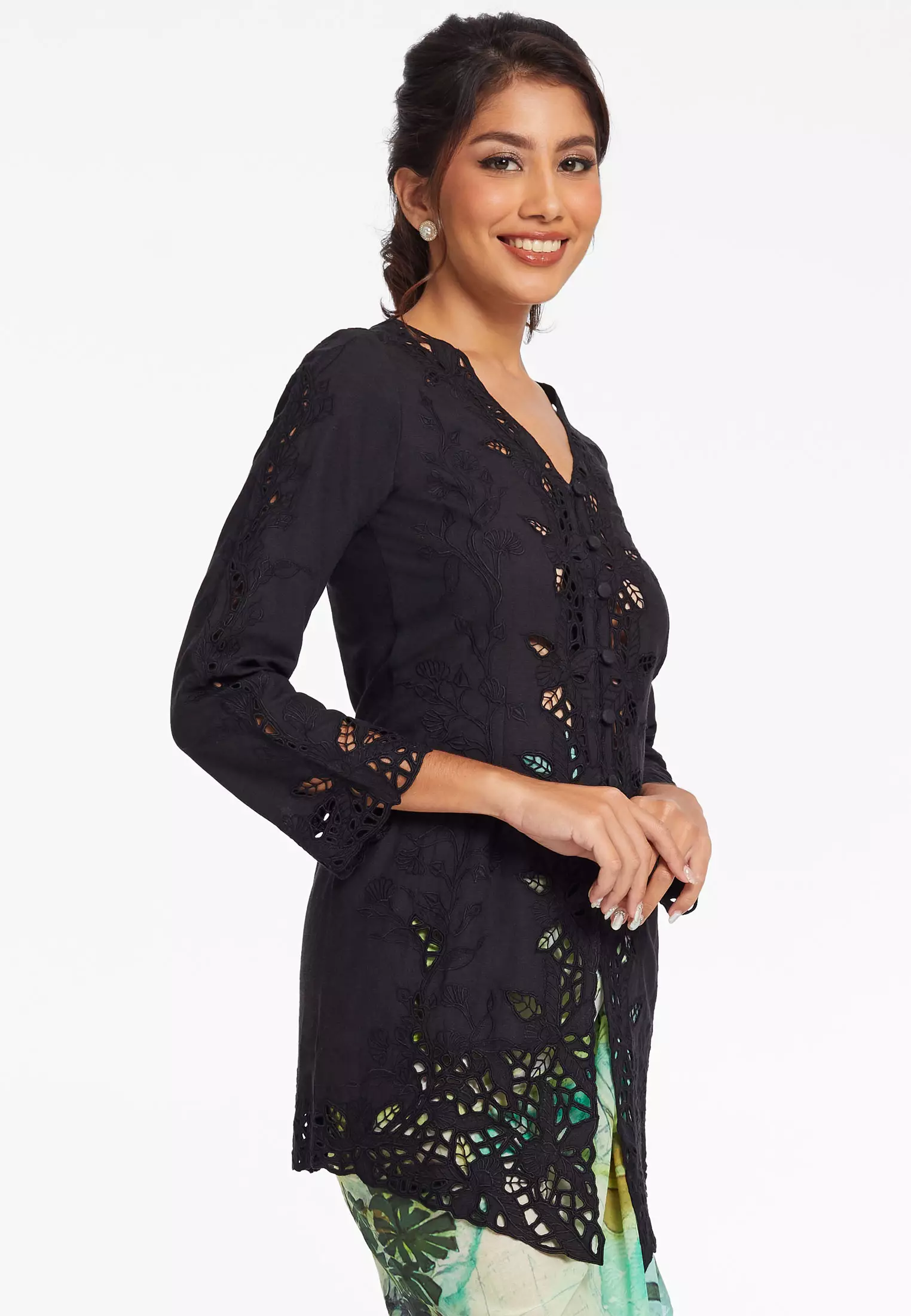 Kana Kebaya Black