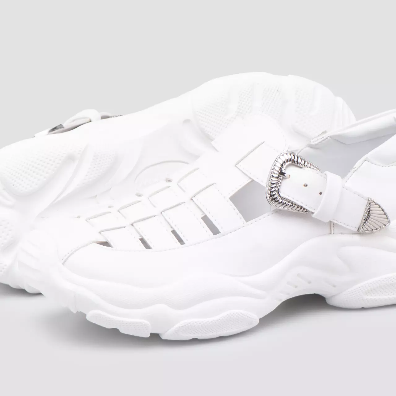 Dyra Platform Sandals White