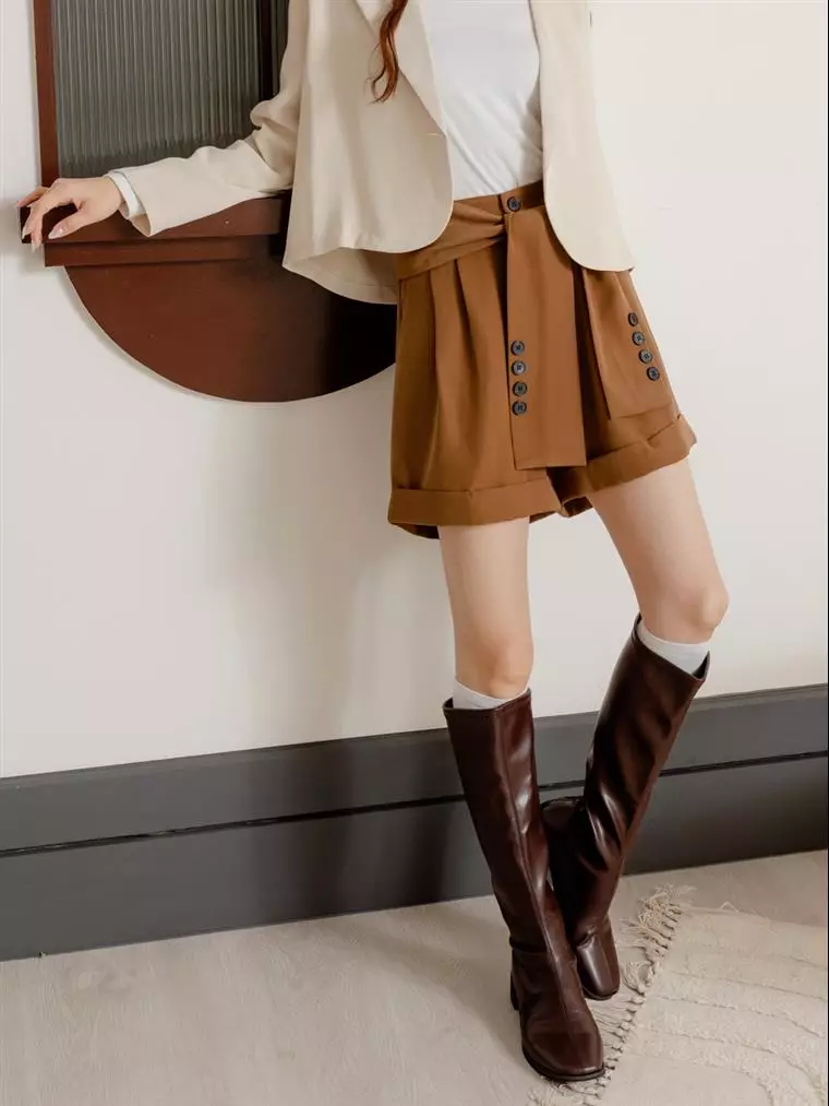 Buttoned Belted A-Line Folded Shorts [BA7025]
