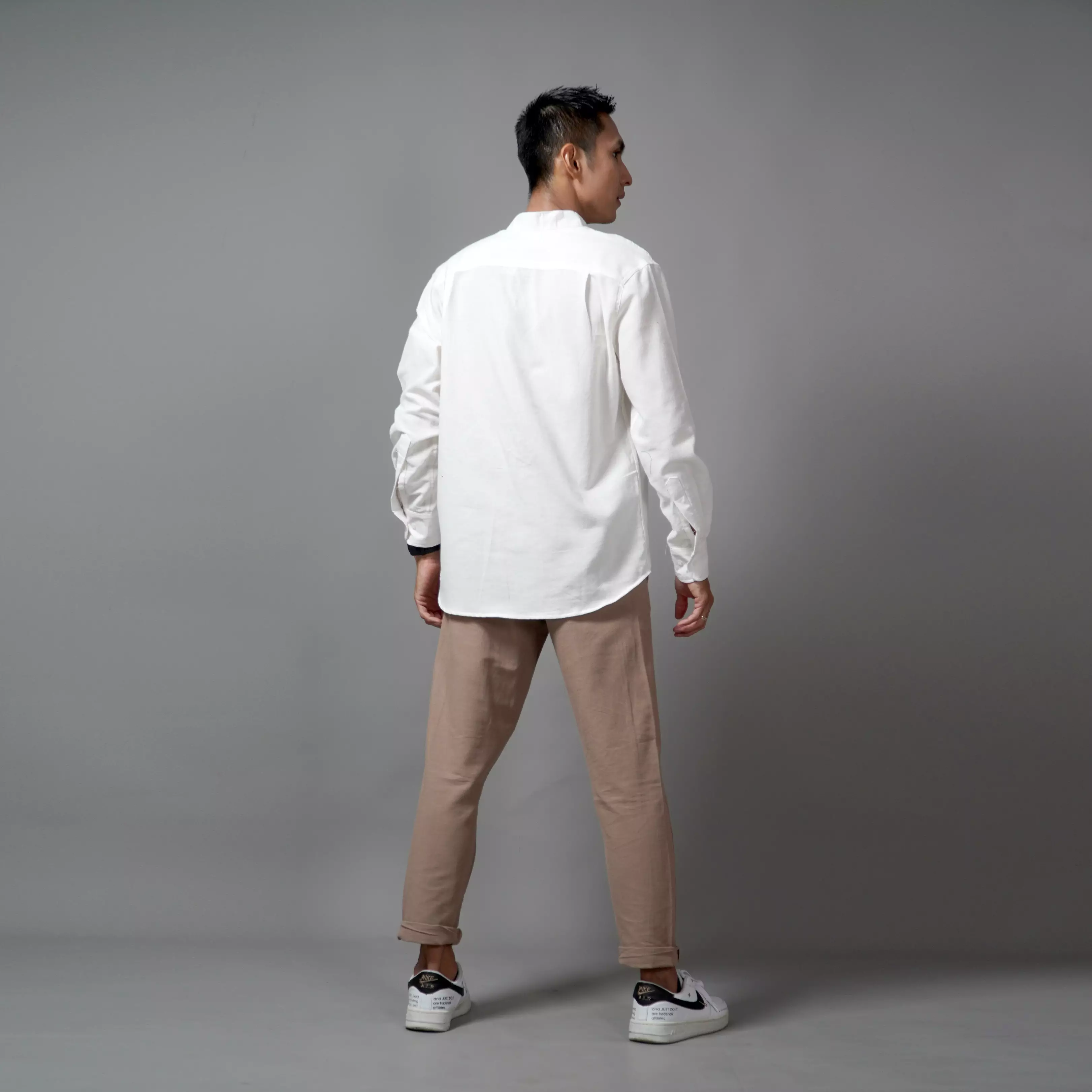  ASHRAF Kemeja Pria Casual Linen Baju Koko Kemeja Lengan Panjang - Brokenwhite