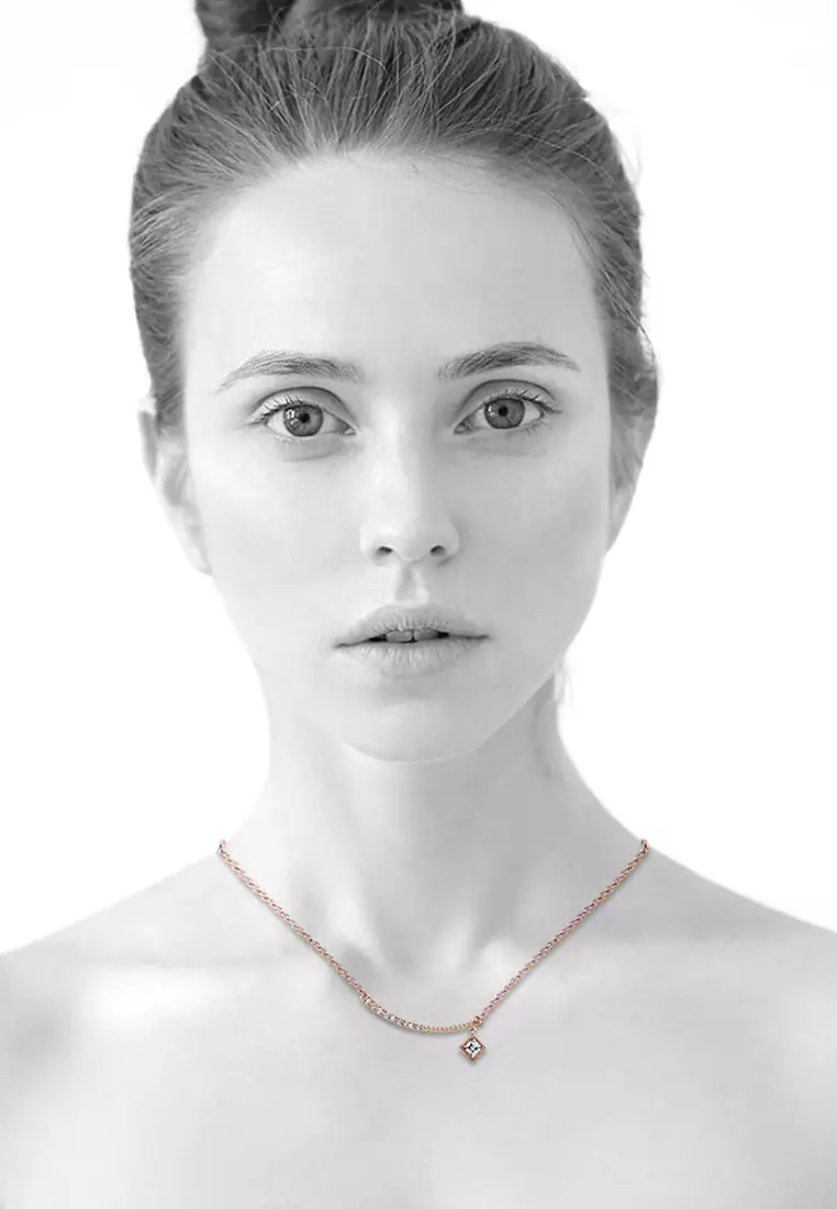 Sparkling Pendant Necklace in Rose Gold Embellished with Swarovski crystals