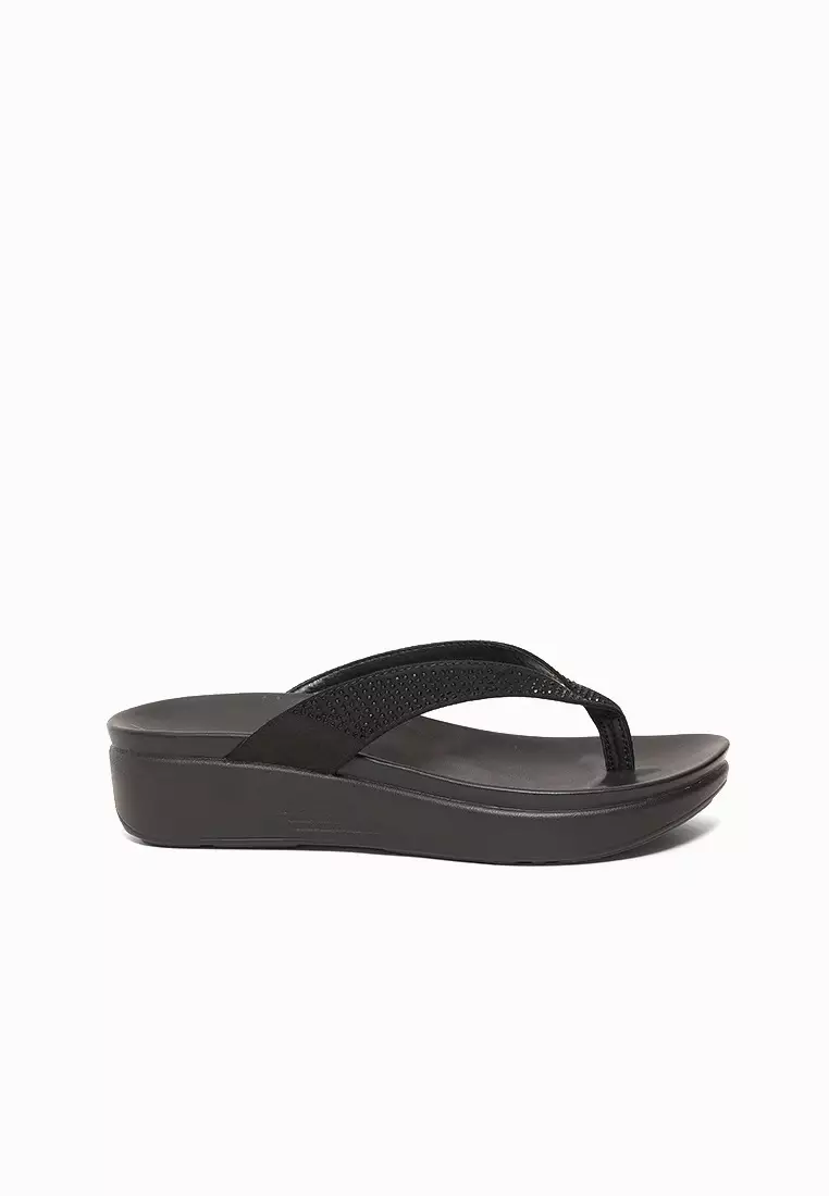 Discount on CLN  shoes - SKU: Shea Wedge Slides
