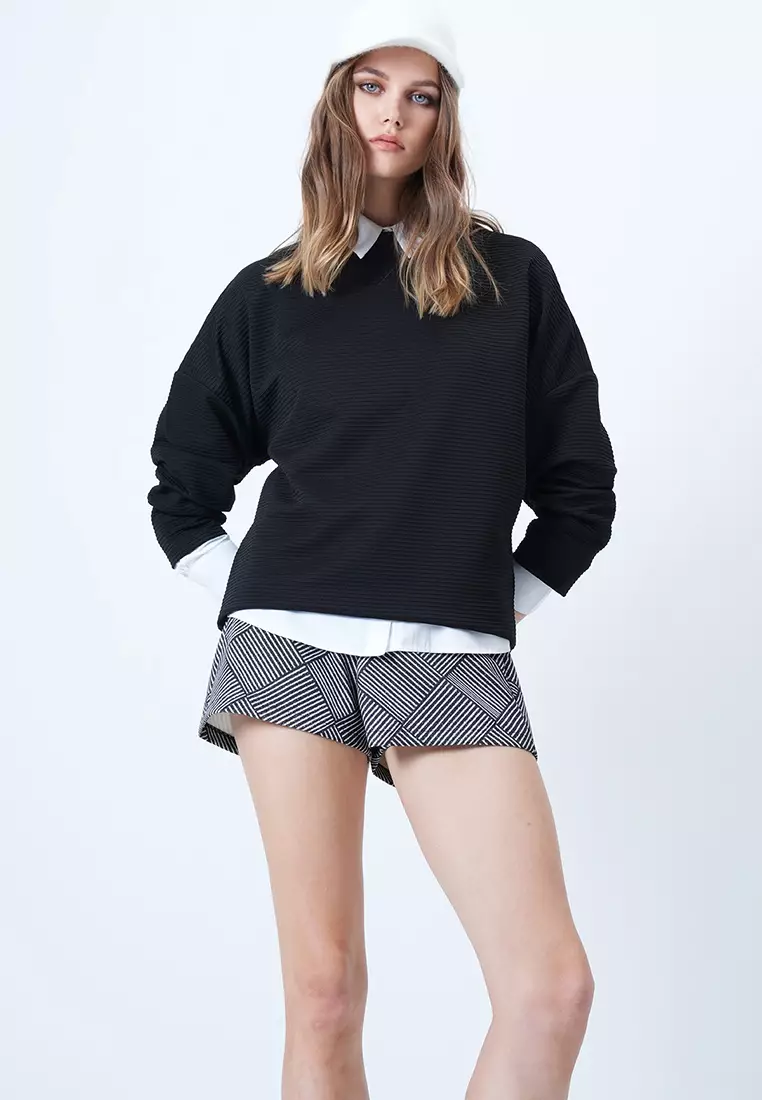 Crew Neck Wide Cut Bat Sleeve Basic Blouse