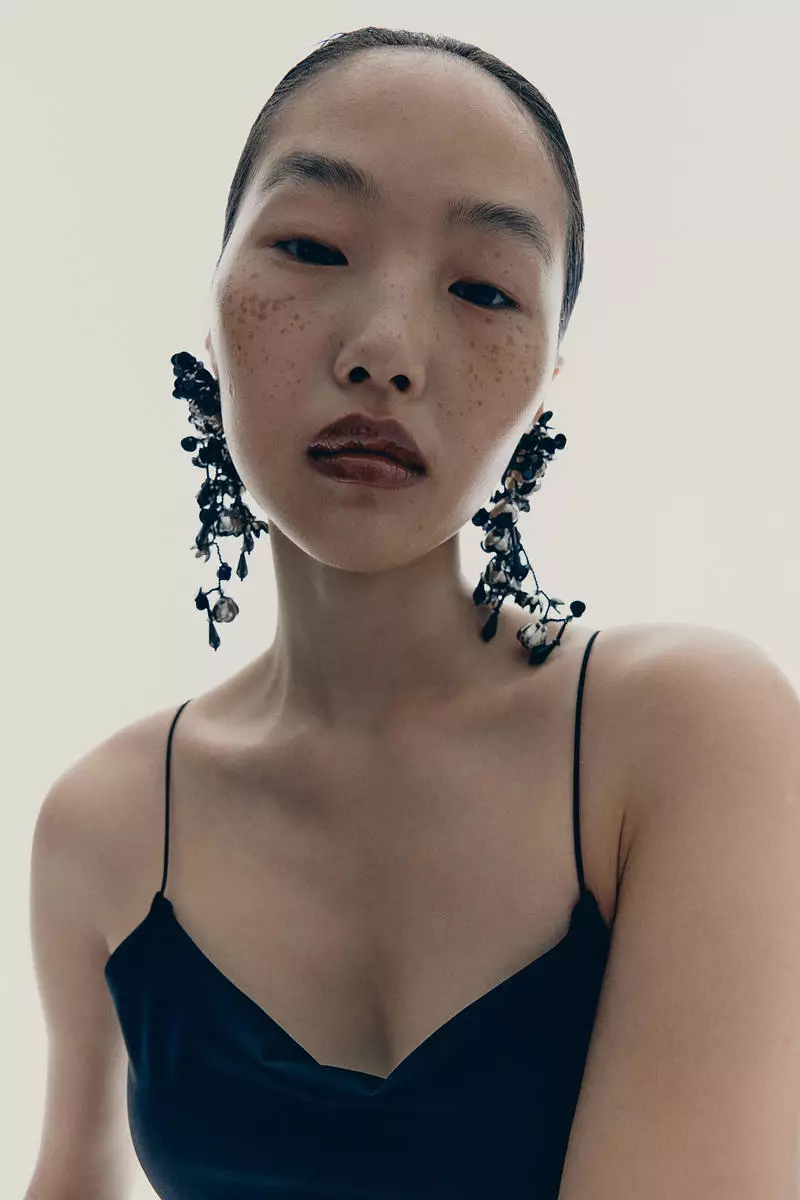 H&m flower earrings top