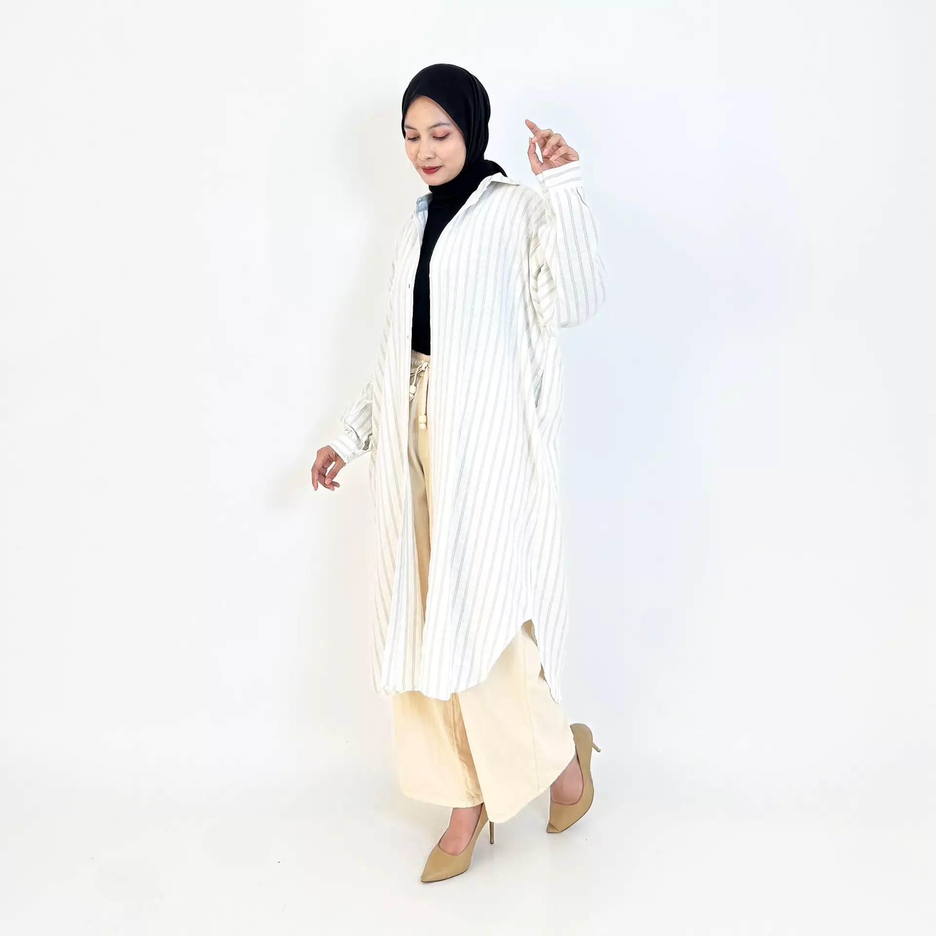 Nay Long Tunic (Kemeja Lengan Panjang Wanita) Beige