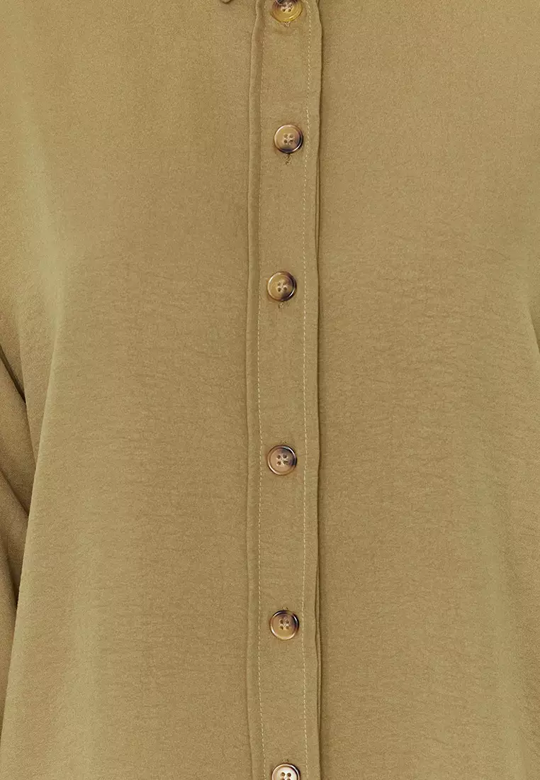 Long Sleeves Collared Shirt