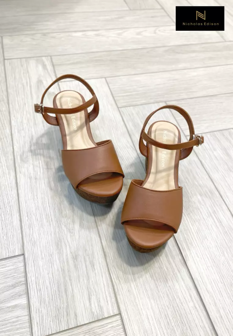 Wedge Zoey Brown