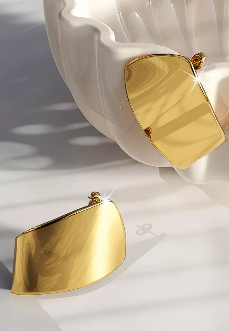 Solid Jagurd Earrings in Gold