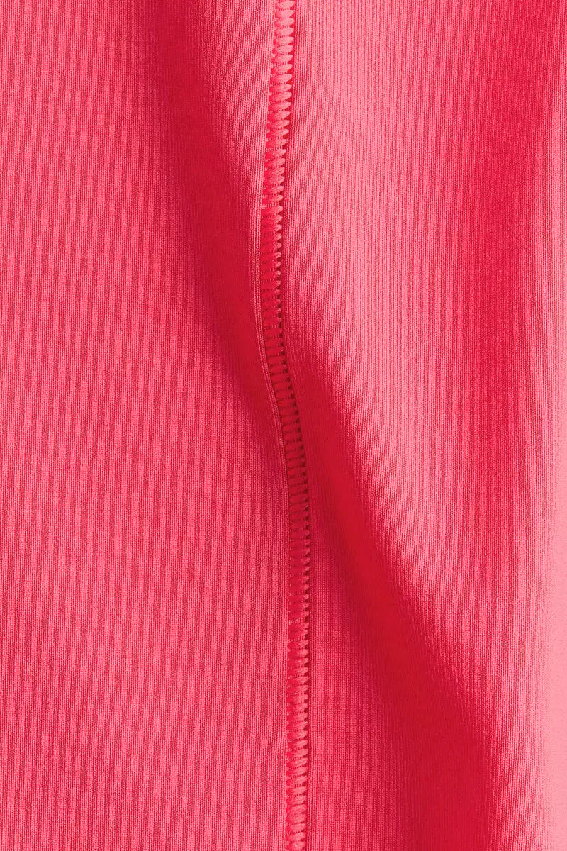 Sports top with DryMove™