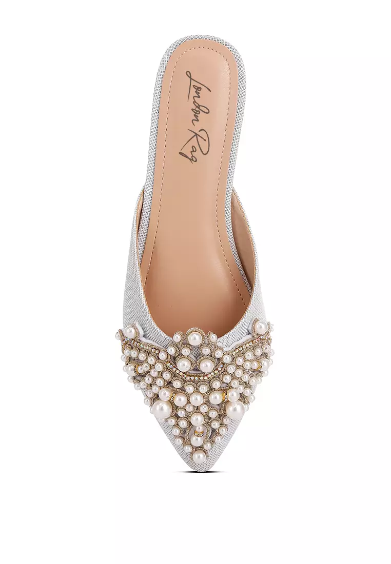 Mules mutiara halus yang dihias dalam Perak