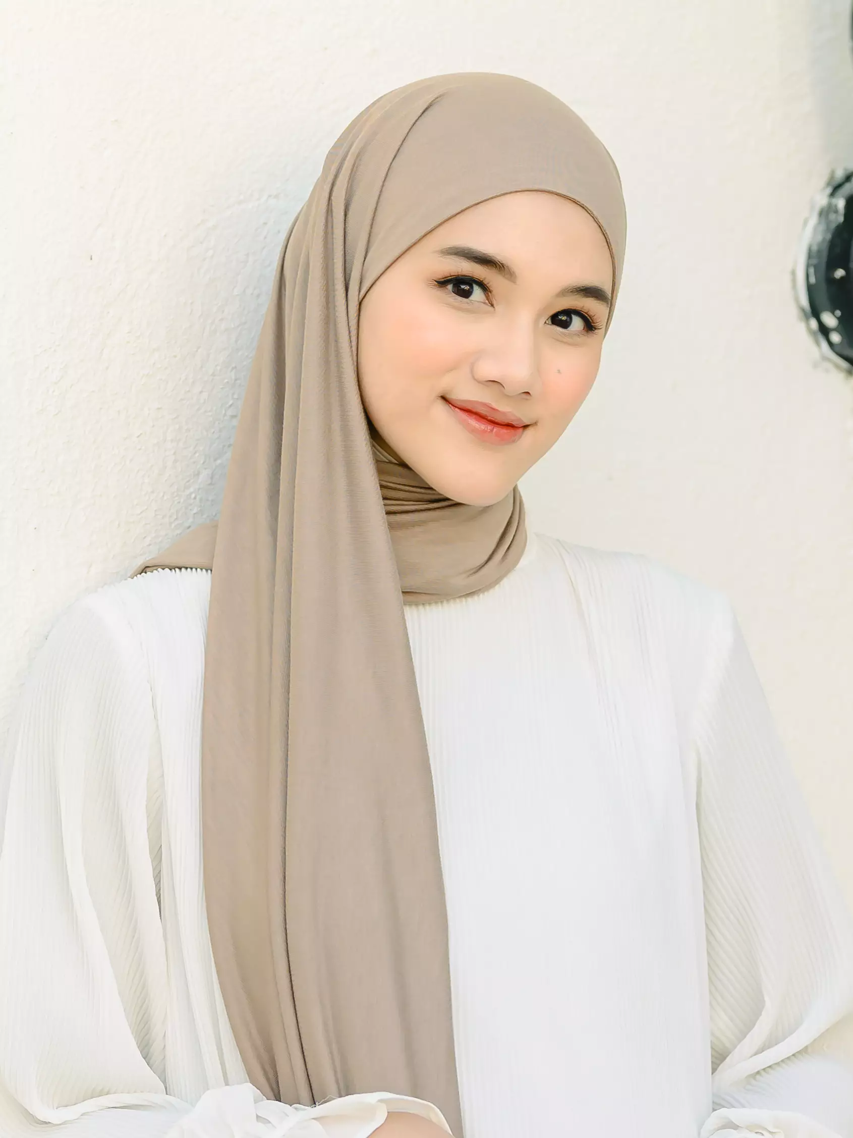 Rayna Instan Shawl (Pashmina Instan Rayon) Taupe