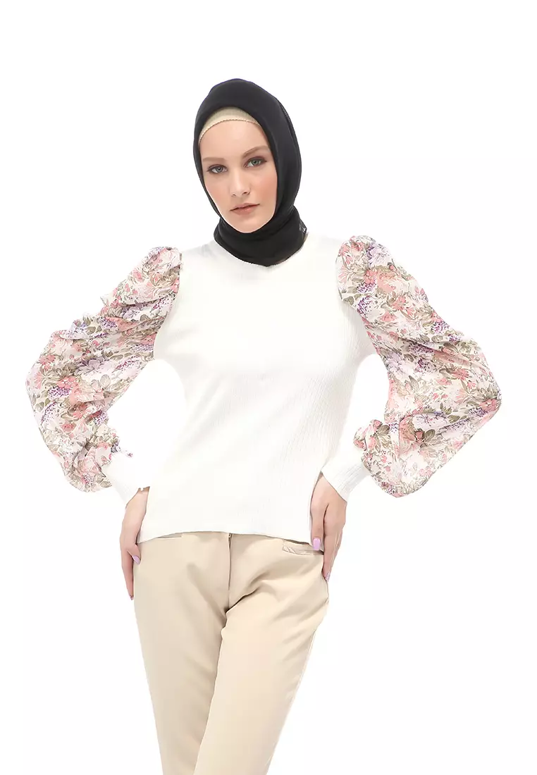 Kartika Blouse Muslimah Atasan Wanita Long Sleeve Motif Carnation Regular Fit - Putih