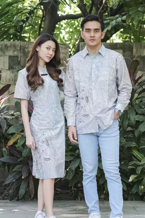 Kirana Lilac Kemeja Pria  Panjang Regular Fit Digital Print