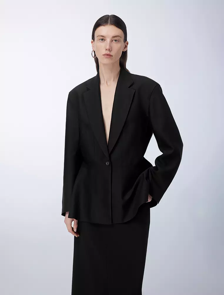 Commuting temperament mid-length suit