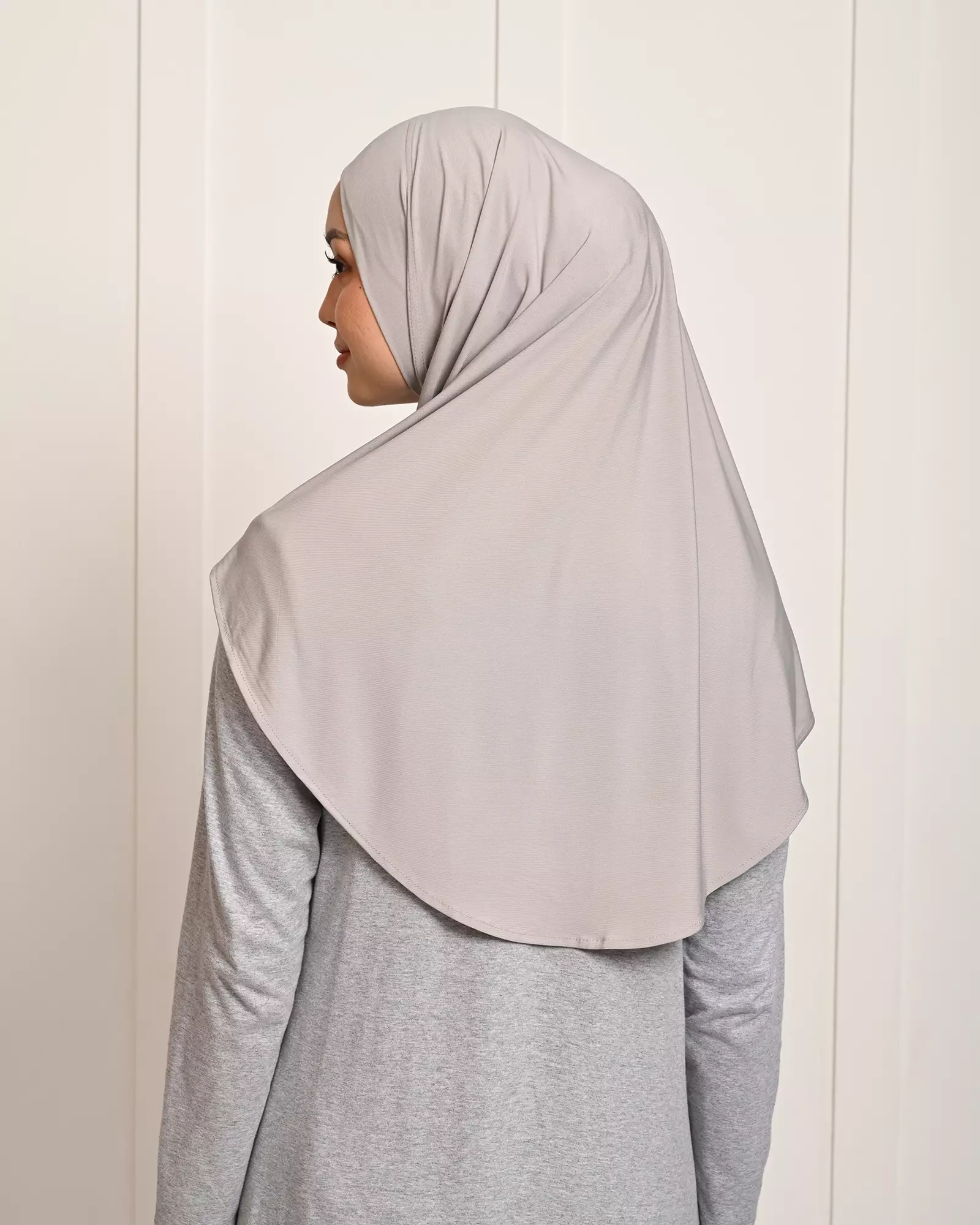 Geulis.id ADIBA INSTANT JERSEY SLIP-ON (6 warna) Hijab - SILVER
