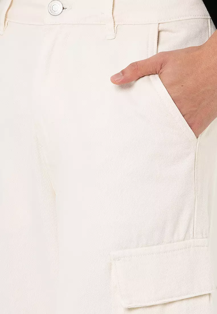 Wide Leg Cargo Jeans
