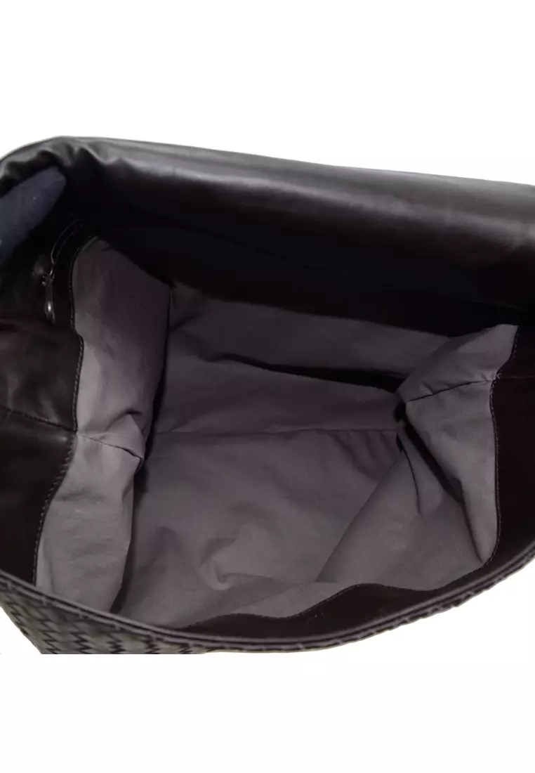 Bottega Veneta Intrecciato Calf Messenger Bag for Men in Light Moro