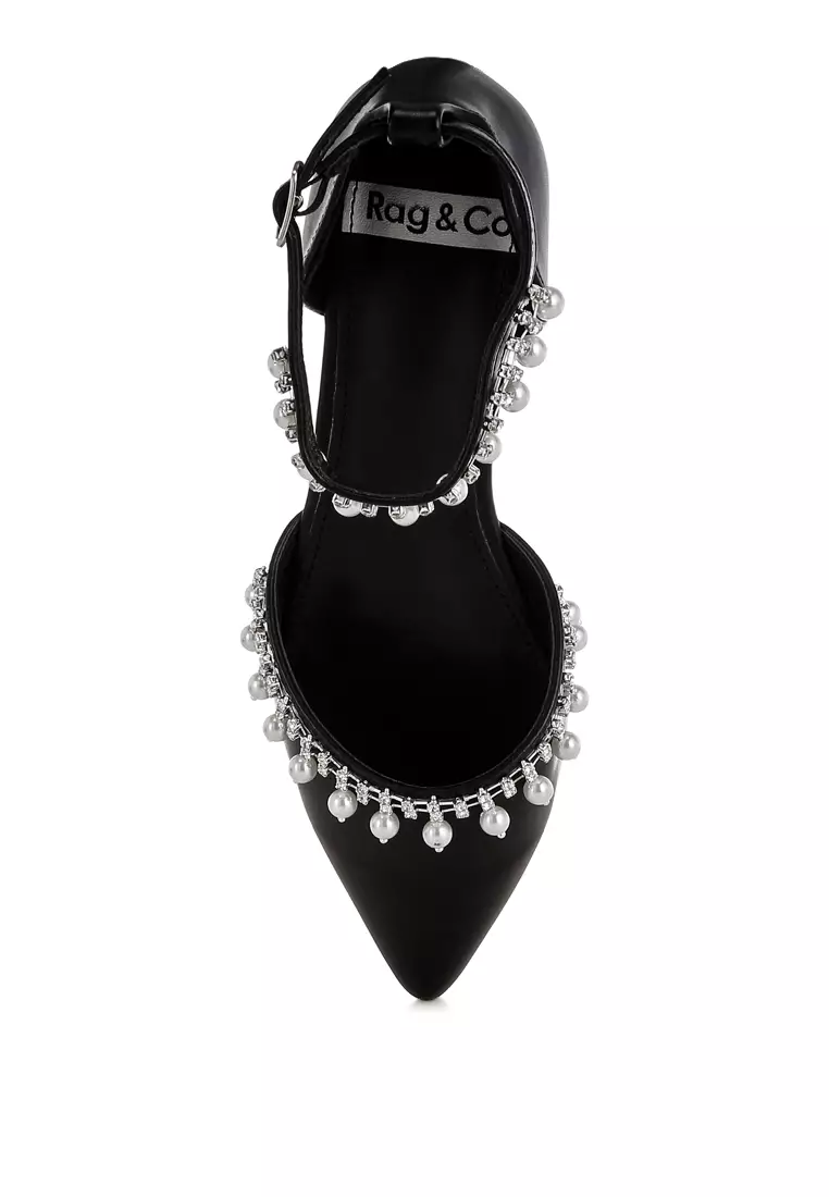 Sandal datar bertali pergelangan kaki dengan berlian imitasi dan mutiara hitam