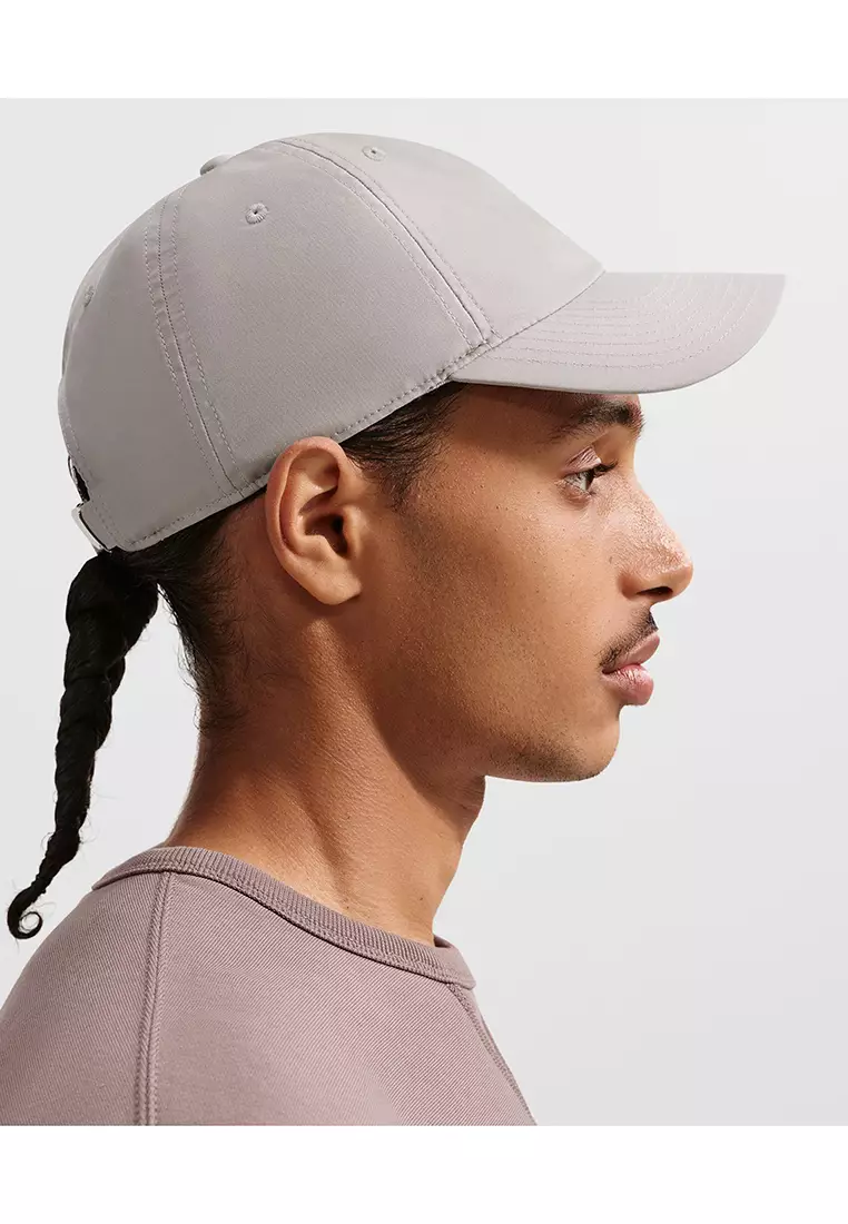 Dri-FIT Club Unstructured Metal Swoosh Cap